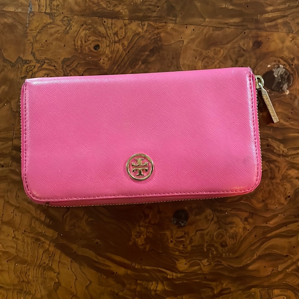 Elegant Tory Burch wallet large enough for several cards and check book!